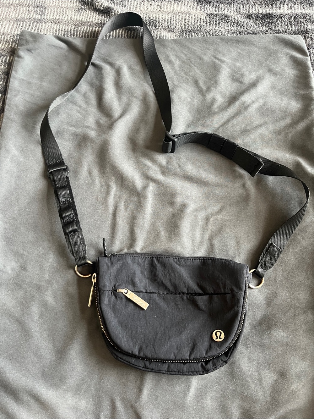 lululemon athletica Black Nylon Crossbody Belt Bag